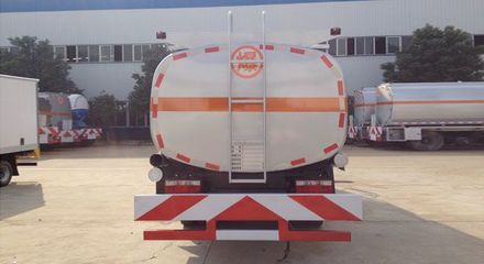 东风多利卡加油车 高效可靠的移动加油解决方案